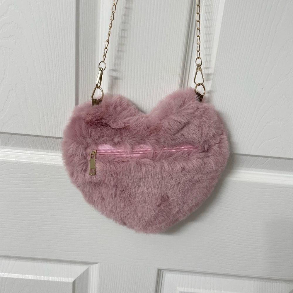 Fluffy Heart-Shaped Shoulder Bag – Soft Pink Faux Fur Purse - Picture 4 of 5
